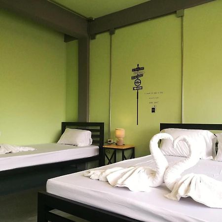 Samsen 8 Hostel Bangkok Buitenkant foto