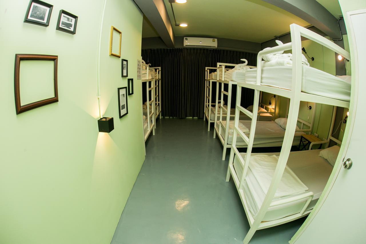 Samsen 8 Hostel Bangkok Buitenkant foto