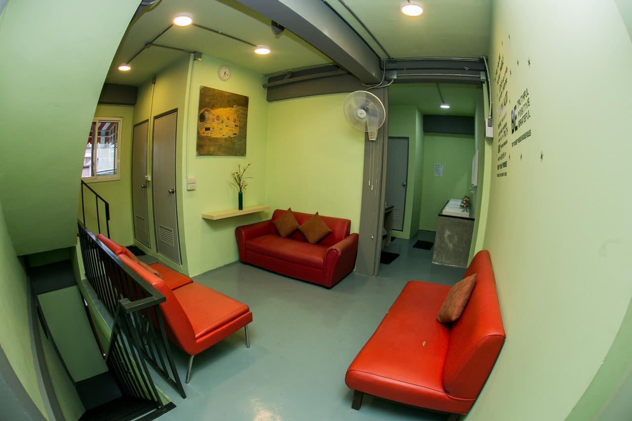Samsen 8 Hostel Bangkok Buitenkant foto