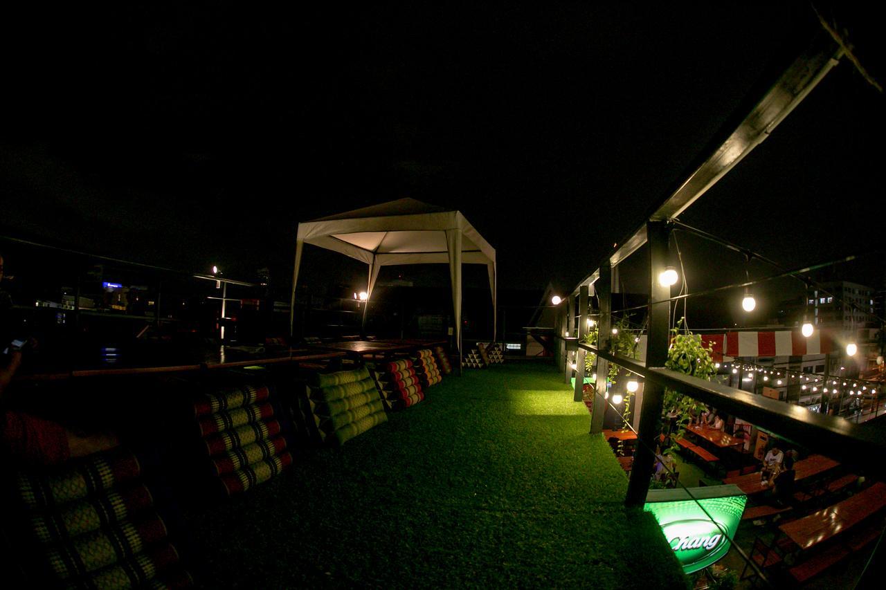 Samsen 8 Hostel Bangkok Buitenkant foto